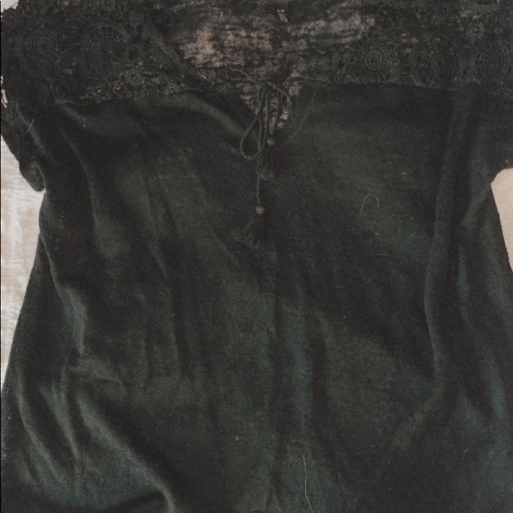 Black Aeropostale Delicate top
